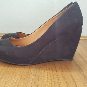 Black wedged heels